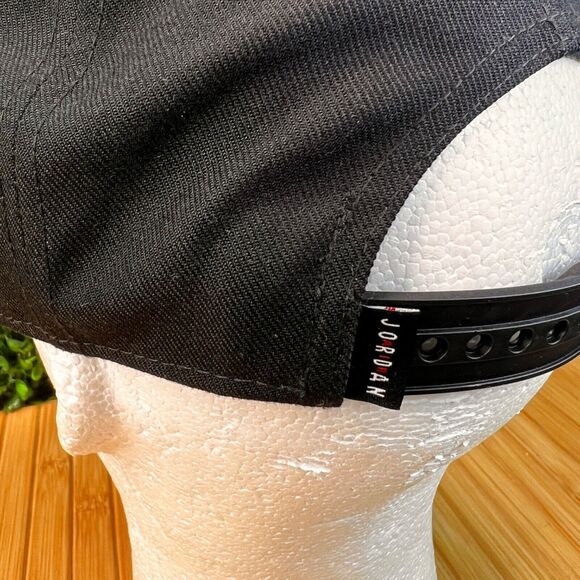 Nike Jordan Pro Jumpman Classics Cap Black Red Snapback Youth Hat - Picture 6 of 11